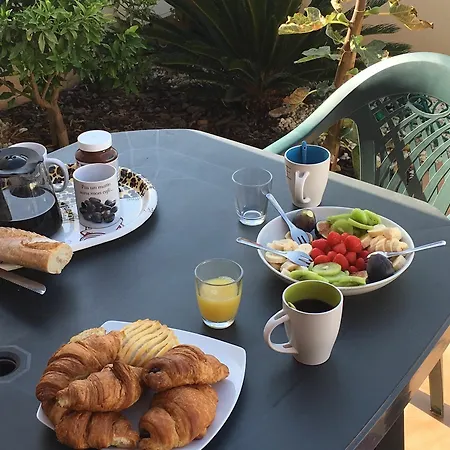 Fabulous In Torrevieja, Near Famous Golf Course Apartment *