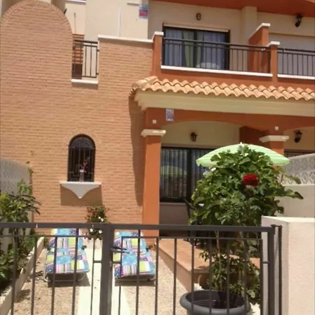 Fabulous In Torrevieja, Near Famous Golf Course Apartment *
