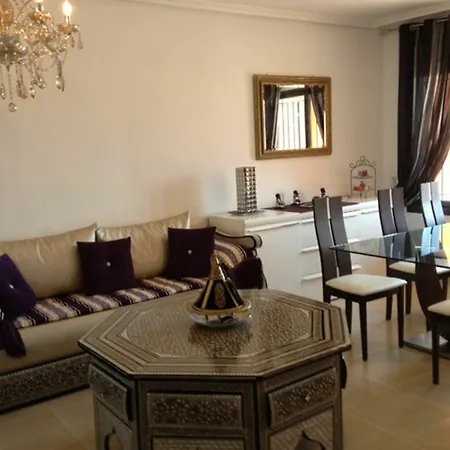 Fabulous In Torrevieja, Near Famous Golf Course Apartment *